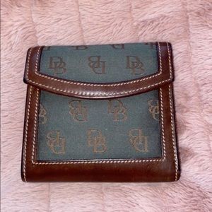 Extremely cute Dooney & Bourke wallet
